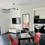 T2 Front De Mer 2Pers 1 Minute De La Plaget2 De 44 M2 Plus Terrasse 16M2 , Vue Mer Panoramique Et En Face De La Plage Cet Appartement Refait A Neuf Beneficie D'Un Confort Et D Un Equipement Optima Cet Appartement Est Ideal Pour 2 Personnes Avec Sa Ch