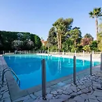 Apartment In A Residence With Swimming Pool Wifi