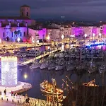 Beau T2 Tout Equipe Sur Le Port, Centre Ville