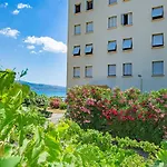 T3 Climatise A 50M De La Plage Avec Loggia Et Parking - Fr-1-610-69