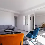 2-Br Apartment Terrace Sea View Pool Parking