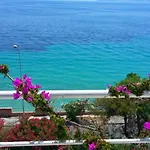 Villa Au Lavandou Avec Terrasse, Climatisation Et Option Wi-Fi - Fr-1-308-174