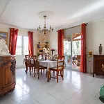 Apartment Le Flora By Interhome