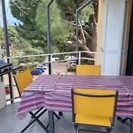 Duplex 44M² Avec Terrasse De 8M² Acces Direct Mer/Pisci/Parking Privatif Surveille