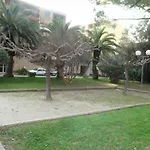 Grand Studio Hyeres Piscine Jardins Du Luxembourg 2Eme Etage