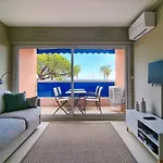 Apartment 4 Guests With Access To The Beachfrejus