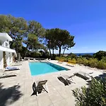 Villa 6 Chambres, Piscine, Vue Mer, A Proximite De La Plage , Cavalaire-Sur-Mer
