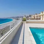 Le Royal, Spacious Seaside Apartment Rooftop And Pool
