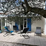 Les Oliviers - Maison 6-8 Personnes