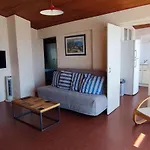 Appartement 2 Chambres Avec Terrasse Au Lavandou - Fr-1-308-122