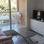 Appartement T2 Climatise Dans Residence Calme