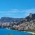 150 M Plage, Piscine, Clim, Parking Prive, Entre Monaco & Menton, Calme & Luxe Assure !