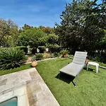 Villa Proche De St Tropez Avec Piscine Et Grand Jardin Au Calme