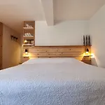 La Dolce Villa 11 Sleeps Pool & Landscaped Garden