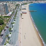 Apartment 4 Guests With Access To The Beachfrejus