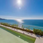 Le Royal, Spacious Seaside Apartment Rooftop And Pool