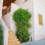 Maison Familiale Sous Les Palmiers De Hyeres