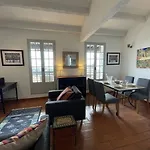Mas 2 Chambres Avec Piscine Et Tennis A La Croix-Valmer - Fr-1-726-8