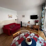 T2 Avec Veranda Et Piscine A Mandelieu La Napoule