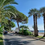 Appartement Cannes A Quelques Pas De La Mer, De La Croisette Et Du Palais Des Festivals