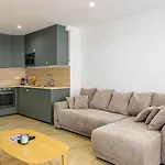 Cozy Renovated Apartment - Close To Martinez Hotel