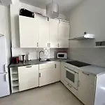 Moderne, Terrasse Et Climatise