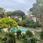 Appartement Spacieux A Hyeres Avec Piscine, Climatisation Et Wi-Fi - Fr-1-335-156