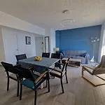 Appartement Renove 2 Chambres Avec Clim, Wifi, Et Parking A Cavalaire-Sur-Mer - Fr-1-100-308