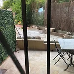 Elegant Studio Renove Avec Jardin