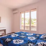 Spacious And Bright 85 M Near Downtown
