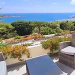 Vue Mer Imprenable Et Piscine