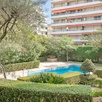 Le Parisien By Winsome Destination