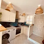 Mazet Dans Residence Avec Piscine Au Coeur Du Golfe De Saint-Tropez