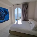 Luxury 2-Bedroom Flat At The Seafront: Unforgettable Stay Near Monaco!