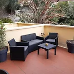 Le Garavan, Superbe Studio Vue Mer Et Vieux Menton