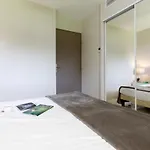 Luxury 3 Piece Garden Apartment In Cannes Marina