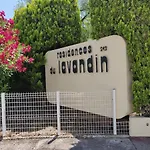 Mandelieu Grand Studio Avec Piscine Et Proche De La Mer