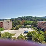 Studio Cabine Climatise Avec Piscine Et Parking A Bormes-Les-Mimosas - Fr-1-610-75