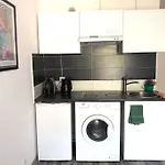 Beau Studio Avec Piscine