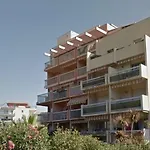 Studio Au Lavandou, Proche Plage, Terrasse, Parking Privatif, 4 Couchages - Fr-1-251-236
