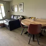4-Star Beachfront Appartment- Sea View