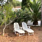 Apartment Les Mas De Gigaro By Interhome