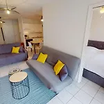 Charmant 2P Climatise En Centre-Ville Avec Terrasse Et Parking Prive - Fr-1-196-336