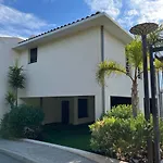 Appartement Moderne Face A La Mer