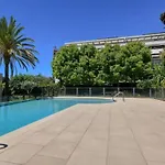 Air-Conditioned Studio With Pool St Laurent Du Var