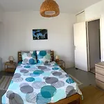 Sunny, Modern Apartment
