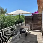 Grand Studio & Terrasse Privee