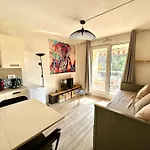 Studio Avec Piscine Proche Du Centre Et De La Gare
