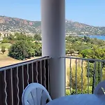 Cap Esterel Le Hameau Au Calme Sans Vis A Vis Vue Mer Terrasse Couverte 2Eme Et Dernier Etage Minimum De 7 Nuitees