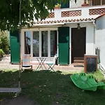 Relaxing 2P Apartment In Front Of A Lovely Garden